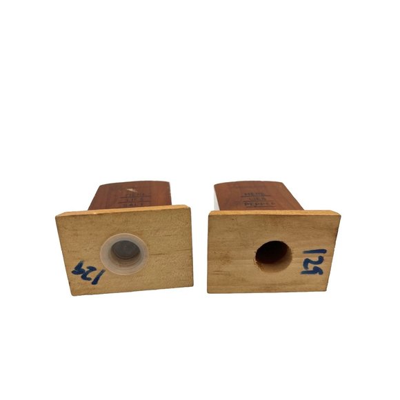 Vtg 1973 Salt & Pepper Shakers Gravestone Tombstone Memphis Tennessee - Picture 6 of 8